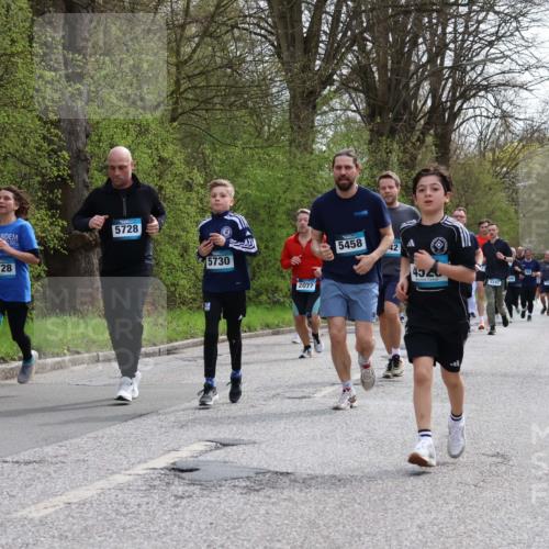 12.04.2026 - 45. Internationalen Wilhelmsburger Insellauf Yannick Fuchs http://msf.ph/oto/9505519 12.04.2026 12:56:52 Laufen 2728, 5728, 5730, 2077, 5458, 42, 45, 5247 meine-sportfotos.de