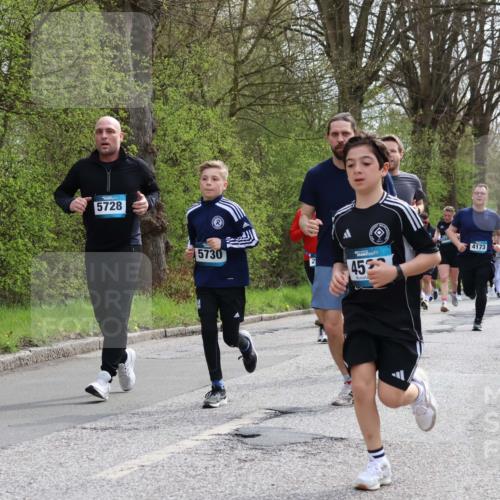 12.04.2026 - 45. Internationalen Wilhelmsburger Insellauf Yannick Fuchs http://msf.ph/oto/9505524 12.04.2026 12:56:53 Laufen 2728, 5728, 5730, 45, 4173, 5247 meine-sportfotos.de