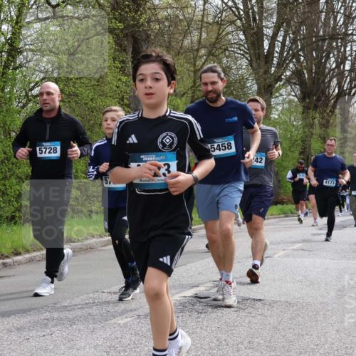 12.04.2026 - 45. Internationalen Wilhelmsburger Insellauf Yannick Fuchs http://msf.ph/oto/9505529 12.04.2026 12:56:53 Laufen 5728, 5458, 42, 4039, 4173, 5247 meine-sportfotos.de