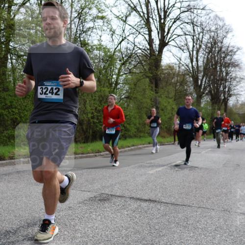 12.04.2026 - 45. Internationalen Wilhelmsburger Insellauf Yannick Fuchs http://msf.ph/oto/9505540 12.04.2026 12:56:56 Laufen 3242, 2077, 1231, 4173 meine-sportfotos.de
