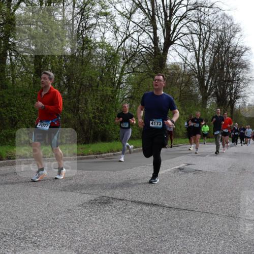 12.04.2026 - 45. Internationalen Wilhelmsburger Insellauf Yannick Fuchs http://msf.ph/oto/9505545 12.04.2026 12:56:56 Laufen 2077, 5231, 4173 meine-sportfotos.de