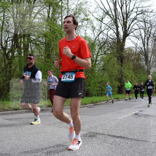 12.04.2026 - 45. Internationalen Wilhelmsburger Insellauf Yannick Fuchs http://msf.ph/oto/9505565 12.04.2026 12:57:01 Laufen 4029, 4314, 2745, 3896 meine-sportfotos.de