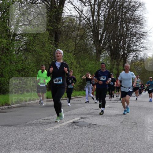 12.04.2026 - 45. Internationalen Wilhelmsburger Insellauf Yannick Fuchs http://msf.ph/oto/9505572 12.04.2026 12:57:02 Laufen 5504, 3896, 5234, 5808, 2018, 5795 meine-sportfotos.de