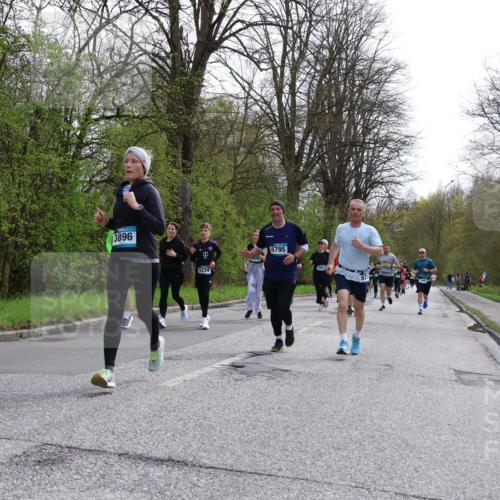 12.04.2026 - 45. Internationalen Wilhelmsburger Insellauf Yannick Fuchs http://msf.ph/oto/9505574 12.04.2026 12:57:02 Laufen 3896, 5234, 5795 meine-sportfotos.de