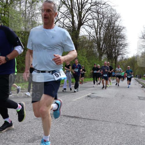 12.04.2026 - 45. Internationalen Wilhelmsburger Insellauf Yannick Fuchs http://msf.ph/oto/9505586 12.04.2026 12:57:04 Laufen 5795, 5713, 5477 meine-sportfotos.de