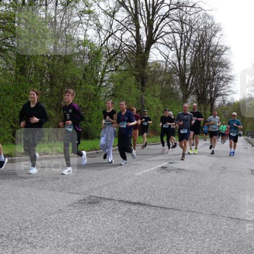 12.04.2026 - 45. Internationalen Wilhelmsburger Insellauf Yannick Fuchs http://msf.ph/oto/9505588 12.04.2026 12:57:05 Laufen 5234, 5504, 5806, 4949, 5477, 5682, 4736 meine-sportfotos.de