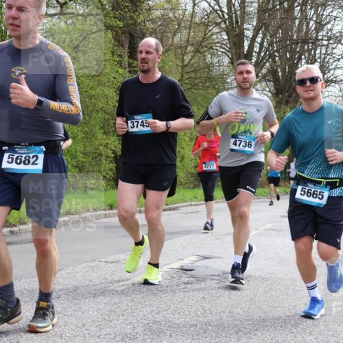 12.04.2026 - 45. Internationalen Wilhelmsburger Insellauf Yannick Fuchs http://msf.ph/oto/9505599 12.04.2026 12:57:07 Laufen 484, 5864, 5682, 3745, 4777, 4736, 5665 meine-sportfotos.de