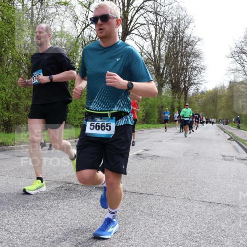 12.04.2026 - 45. Internationalen Wilhelmsburger Insellauf Yannick Fuchs http://msf.ph/oto/9505604 12.04.2026 12:57:08 Laufen 5864, 374, 5665 meine-sportfotos.de