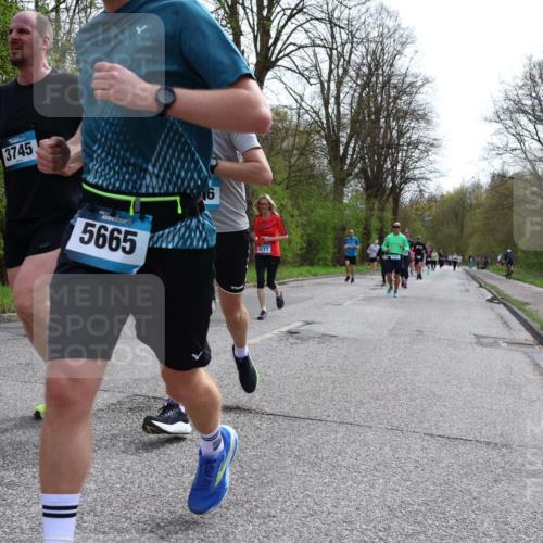 12.04.2026 - 45. Internationalen Wilhelmsburger Insellauf Yannick Fuchs http://msf.ph/oto/9505605 12.04.2026 12:57:08 Laufen 3745, 5665, 4777 meine-sportfotos.de