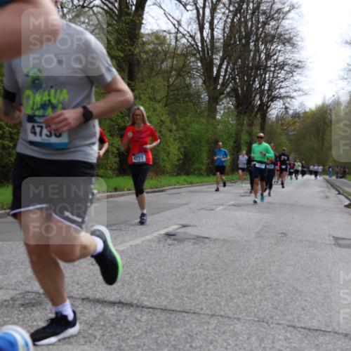 12.04.2026 - 45. Internationalen Wilhelmsburger Insellauf Yannick Fuchs http://msf.ph/oto/9505606 12.04.2026 12:57:09 Laufen 4736, 4777, 201 meine-sportfotos.de
