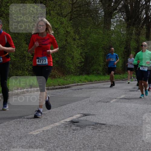 12.04.2026 - 45. Internationalen Wilhelmsburger Insellauf Yannick Fuchs http://msf.ph/oto/9505607 12.04.2026 12:57:09 Laufen 4453, 4777, 795, 2421, 2436 meine-sportfotos.de