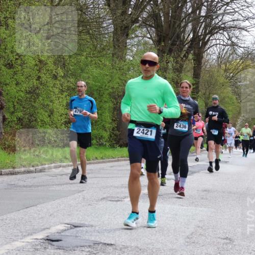 12.04.2026 - 45. Internationalen Wilhelmsburger Insellauf Yannick Fuchs http://msf.ph/oto/9505615 12.04.2026 12:57:10 Laufen 4795, 2421, 2436, 4046, 161 meine-sportfotos.de