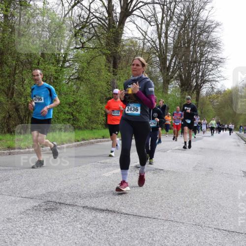 12.04.2026 - 45. Internationalen Wilhelmsburger Insellauf Yannick Fuchs http://msf.ph/oto/9505632 12.04.2026 12:57:13 Laufen 4795, 5510, 2436, 474, 161 meine-sportfotos.de