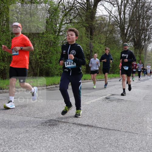 12.04.2026 - 45. Internationalen Wilhelmsburger Insellauf Yannick Fuchs http://msf.ph/oto/9505641 12.04.2026 12:57:15 Laufen 5510, 5474, 161 meine-sportfotos.de