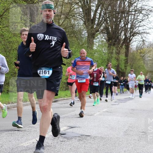 12.04.2026 - 45. Internationalen Wilhelmsburger Insellauf Yannick Fuchs http://msf.ph/oto/9505645 12.04.2026 12:57:16 Laufen 4161, 4046, 4501, 2337, 2925 meine-sportfotos.de