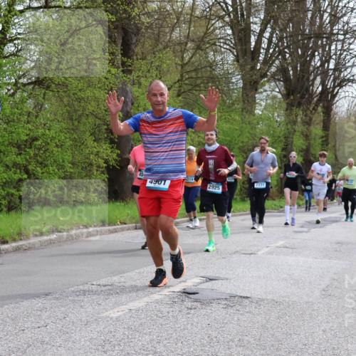 12.04.2026 - 45. Internationalen Wilhelmsburger Insellauf Yannick Fuchs http://msf.ph/oto/9505651 12.04.2026 12:57:17 Laufen 4901, 3120, 2925, 2337 meine-sportfotos.de