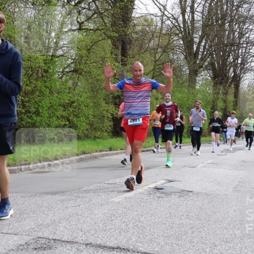 12.04.2026 - 45. Internationalen Wilhelmsburger Insellauf Yannick Fuchs http://msf.ph/oto/9505652 12.04.2026 12:57:18 Laufen 4901, 4219, 2925, 2337 meine-sportfotos.de