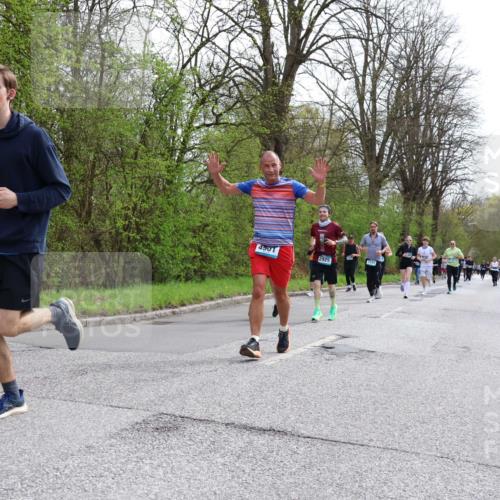 12.04.2026 - 45. Internationalen Wilhelmsburger Insellauf Yannick Fuchs http://msf.ph/oto/9505654 12.04.2026 12:57:18 Laufen 4901, 2925, 2925 meine-sportfotos.de