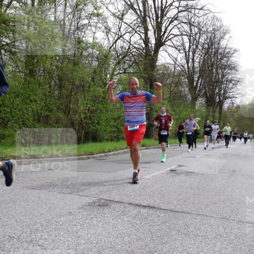 12.04.2026 - 45. Internationalen Wilhelmsburger Insellauf Yannick Fuchs http://msf.ph/oto/9505656 12.04.2026 12:57:18 Laufen 490, 2925 meine-sportfotos.de