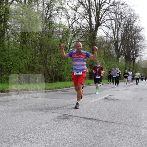 12.04.2026 - 45. Internationalen Wilhelmsburger Insellauf Yannick Fuchs http://msf.ph/oto/9505657 12.04.2026 12:57:18 Laufen 4901, 2925 meine-sportfotos.de