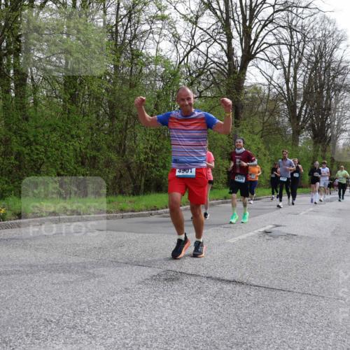 12.04.2026 - 45. Internationalen Wilhelmsburger Insellauf Yannick Fuchs http://msf.ph/oto/9505658 12.04.2026 12:57:19 Laufen 4901, 2925 meine-sportfotos.de