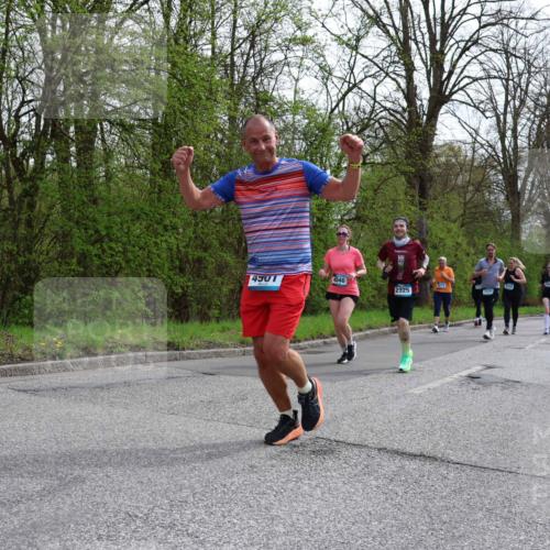 12.04.2026 - 45. Internationalen Wilhelmsburger Insellauf Yannick Fuchs http://msf.ph/oto/9505660 12.04.2026 12:57:19 Laufen 4907, 4046, 2925, 2219, 2337 meine-sportfotos.de