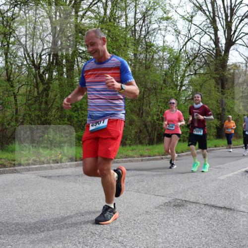 12.04.2026 - 45. Internationalen Wilhelmsburger Insellauf Yannick Fuchs http://msf.ph/oto/9505662 12.04.2026 12:57:19 Laufen 4907, 4046, 2925, 3030, 2337 meine-sportfotos.de
