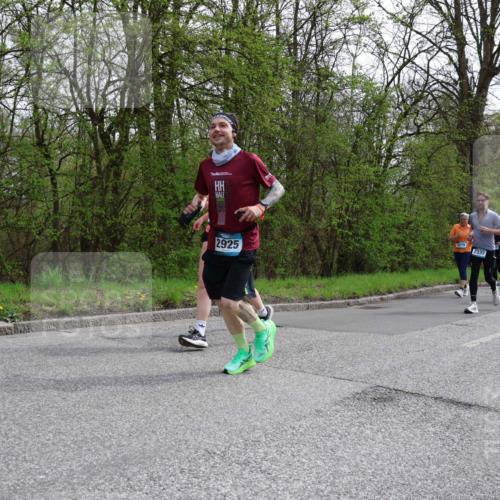 12.04.2026 - 45. Internationalen Wilhelmsburger Insellauf Yannick Fuchs http://msf.ph/oto/9505667 12.04.2026 12:57:20 Laufen 2925, 4219, 2337, 4940 meine-sportfotos.de