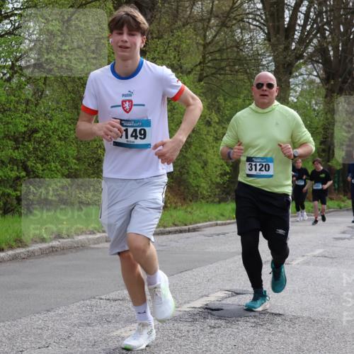 12.04.2026 - 45. Internationalen Wilhelmsburger Insellauf Yannick Fuchs http://msf.ph/oto/9505682 12.04.2026 12:57:23 Laufen 3025, 149, 3120, 5913, 1002 meine-sportfotos.de