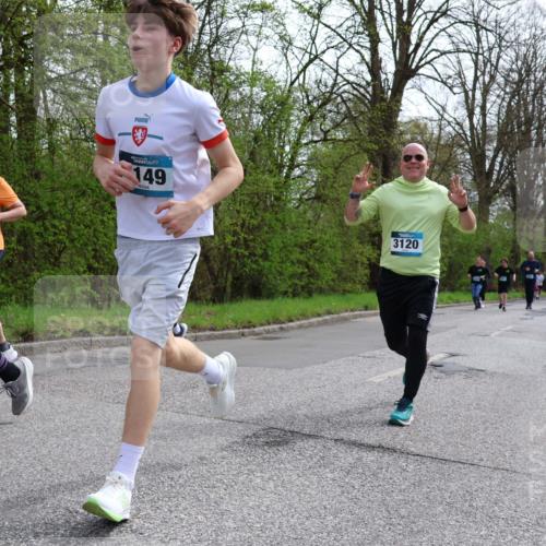 12.04.2026 - 45. Internationalen Wilhelmsburger Insellauf Yannick Fuchs http://msf.ph/oto/9505688 12.04.2026 12:57:24 Laufen 80, 149, 3120 meine-sportfotos.de