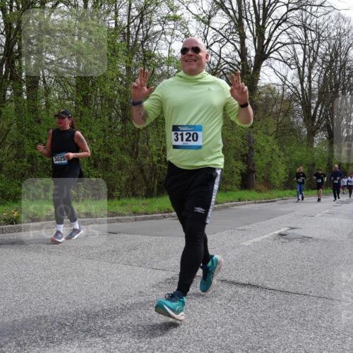 12.04.2026 - 45. Internationalen Wilhelmsburger Insellauf Yannick Fuchs http://msf.ph/oto/9505690 12.04.2026 12:57:25 Laufen 3025, 3120 meine-sportfotos.de