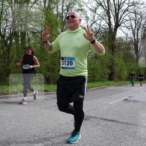 12.04.2026 - 45. Internationalen Wilhelmsburger Insellauf Yannick Fuchs http://msf.ph/oto/9505691 12.04.2026 12:57:25 Laufen 3025, 3120 meine-sportfotos.de