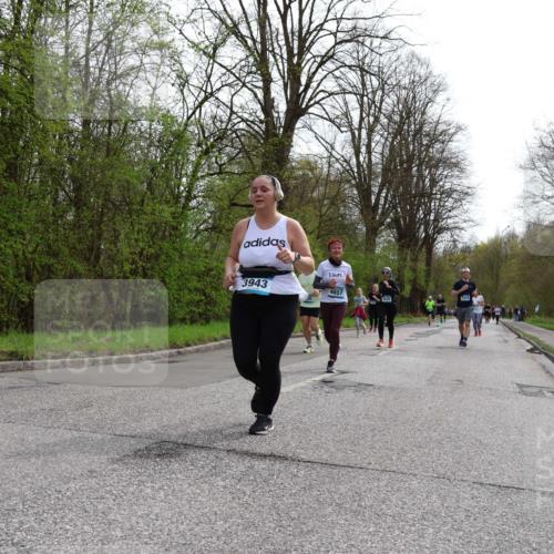 12.04.2026 - 45. Internationalen Wilhelmsburger Insellauf Yannick Fuchs http://msf.ph/oto/9505727 12.04.2026 12:57:34 Laufen 3943, 4657 meine-sportfotos.de