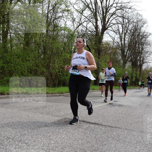 12.04.2026 - 45. Internationalen Wilhelmsburger Insellauf Yannick Fuchs http://msf.ph/oto/9505729 12.04.2026 12:57:34 Laufen 3943, 5320, 4657, 3035 meine-sportfotos.de