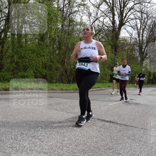 12.04.2026 - 45. Internationalen Wilhelmsburger Insellauf Yannick Fuchs http://msf.ph/oto/9505730 12.04.2026 12:57:34 Laufen 3943, 320, 4657, 3035, 5229 meine-sportfotos.de