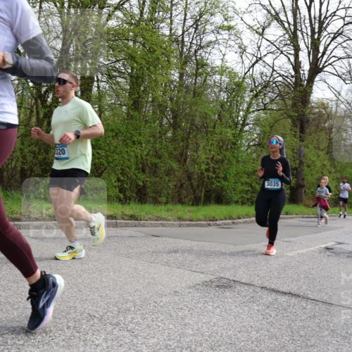12.04.2026 - 45. Internationalen Wilhelmsburger Insellauf Yannick Fuchs http://msf.ph/oto/9505742 12.04.2026 12:57:37 Laufen 4657, 320, 3035, 5229 meine-sportfotos.de