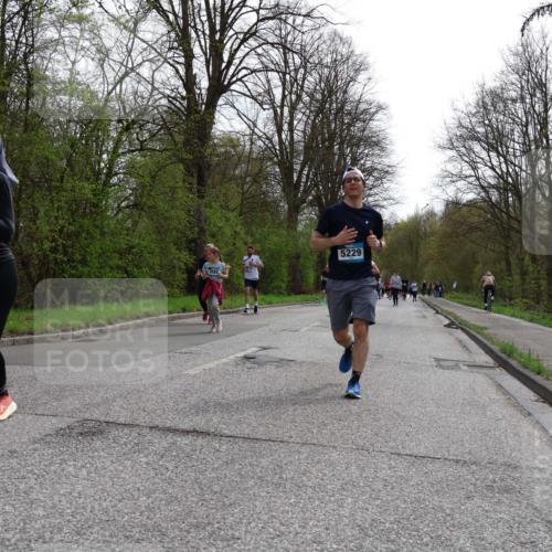 12.04.2026 - 45. Internationalen Wilhelmsburger Insellauf Yannick Fuchs http://msf.ph/oto/9505747 12.04.2026 12:57:37 Laufen 3035, 5229 meine-sportfotos.de