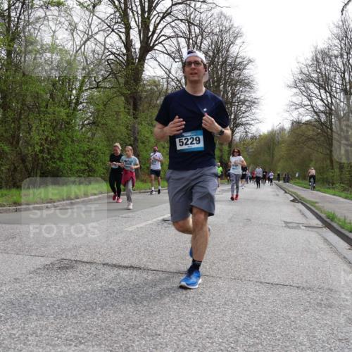 12.04.2026 - 45. Internationalen Wilhelmsburger Insellauf Yannick Fuchs http://msf.ph/oto/9505750 12.04.2026 12:57:38 Laufen 4794, 5088, 5229 meine-sportfotos.de