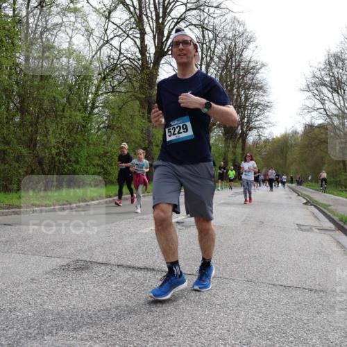 12.04.2026 - 45. Internationalen Wilhelmsburger Insellauf Yannick Fuchs http://msf.ph/oto/9505751 12.04.2026 12:57:38 Laufen 5229 meine-sportfotos.de