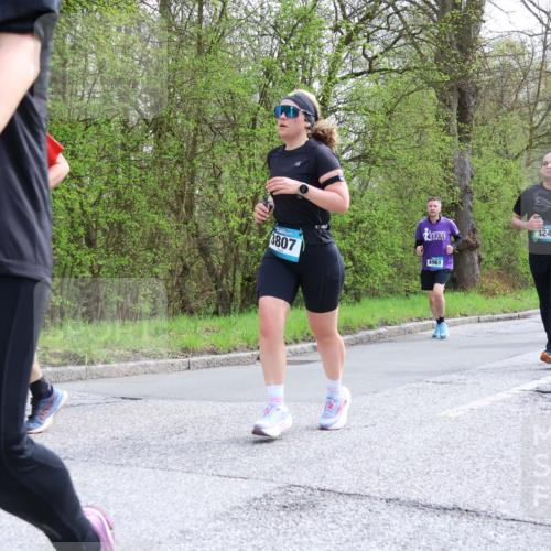 12.04.2026 - 45. Internationalen Wilhelmsburger Insellauf Yannick Fuchs http://msf.ph/oto/9505774 12.04.2026 12:58:15 Laufen 234, 3807, 4961, 1248, 3793 meine-sportfotos.de