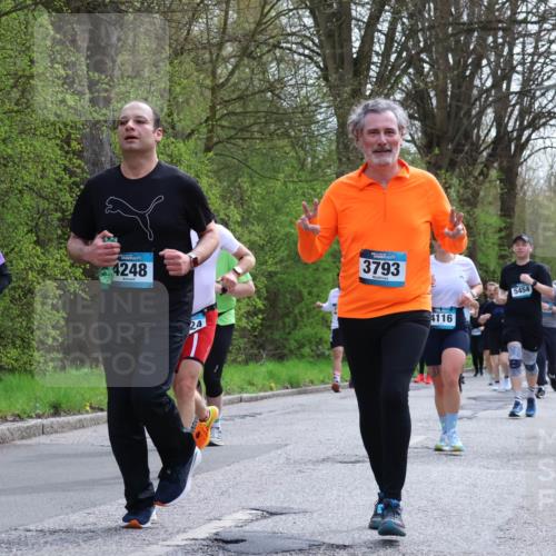 12.04.2026 - 45. Internationalen Wilhelmsburger Insellauf Yannick Fuchs http://msf.ph/oto/9505776 12.04.2026 12:58:16 Laufen 4248, 4961, 24, 3793, 5454, 53, 4116, 4102, 4092 meine-sportfotos.de