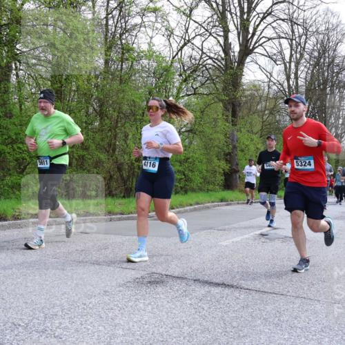 12.04.2026 - 45. Internationalen Wilhelmsburger Insellauf Yannick Fuchs http://msf.ph/oto/9505792 12.04.2026 12:58:19 Laufen 5611, 4116, 545, 5324, 4102 meine-sportfotos.de