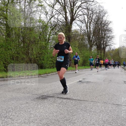 12.04.2026 - 45. Internationalen Wilhelmsburger Insellauf Yannick Fuchs http://msf.ph/oto/9505880 12.04.2026 12:58:40 Laufen 4799, 4798 meine-sportfotos.de
