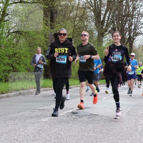 12.04.2026 - 45. Internationalen Wilhelmsburger Insellauf Yannick Fuchs http://msf.ph/oto/9505929 12.04.2026 12:58:51 Laufen 4436, 4280, 268, 4408, 2103, 7056, 3896 meine-sportfotos.de
