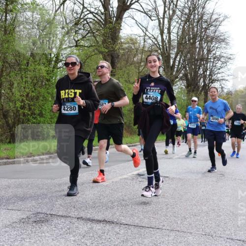 12.04.2026 - 45. Internationalen Wilhelmsburger Insellauf Yannick Fuchs http://msf.ph/oto/9505934 12.04.2026 12:58:52 Laufen 4280, 2687, 4408, 2103, 3890, 4496 meine-sportfotos.de
