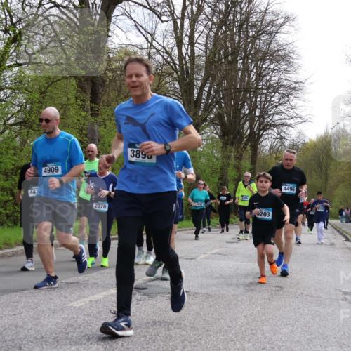 12.04.2026 - 45. Internationalen Wilhelmsburger Insellauf Yannick Fuchs http://msf.ph/oto/9505940 12.04.2026 12:58:53 Laufen 4436, 442, 4909, 2076, 389, 3292, 4356, 5203, 4496 meine-sportfotos.de