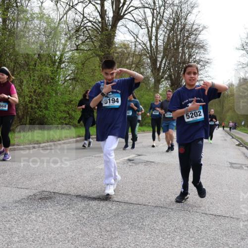 12.04.2026 - 45. Internationalen Wilhelmsburger Insellauf Yannick Fuchs http://msf.ph/oto/9505973 12.04.2026 12:59:00 Laufen 3868, 194, 587, 3446, 5202, 4416 meine-sportfotos.de