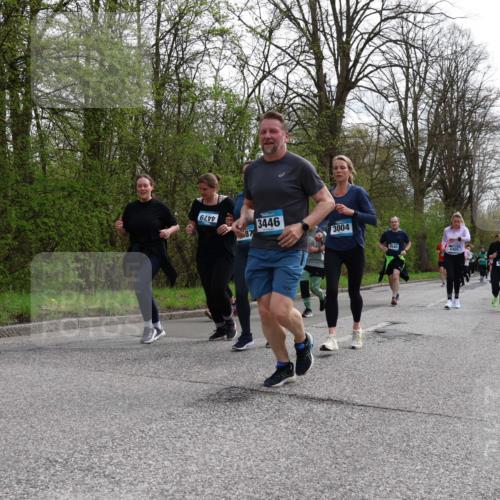12.04.2026 - 45. Internationalen Wilhelmsburger Insellauf Yannick Fuchs http://msf.ph/oto/9505986 12.04.2026 12:59:02 Laufen 62, 3446, 3004, 4540, 4416 meine-sportfotos.de
