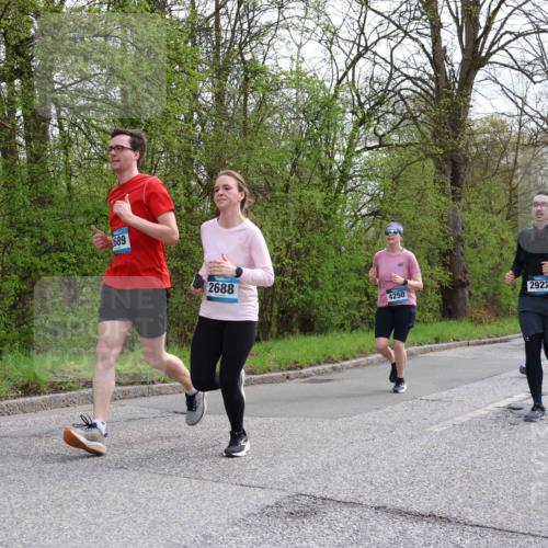 12.04.2026 - 45. Internationalen Wilhelmsburger Insellauf Yannick Fuchs http://msf.ph/oto/9506014 12.04.2026 12:59:08 Laufen 689, 2688, 4250, 2922, 5426 meine-sportfotos.de