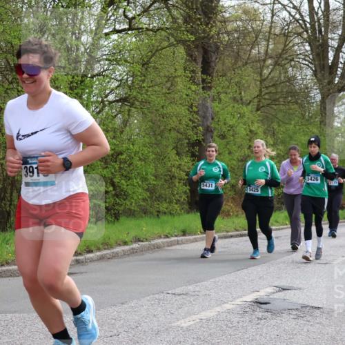 12.04.2026 - 45. Internationalen Wilhelmsburger Insellauf Yannick Fuchs http://msf.ph/oto/9506023 12.04.2026 12:59:10 Laufen 391, 5431, 5425, 5426, 3135, 5069 meine-sportfotos.de